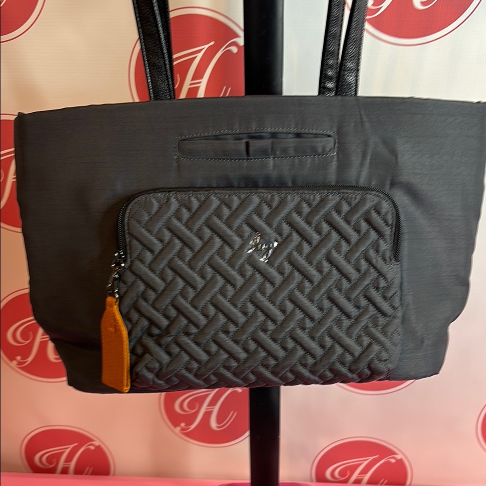 Lug Arpeggio Gray Everyday Tote Bag